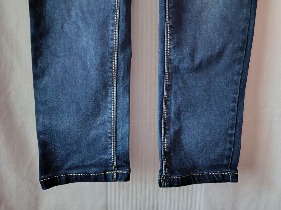 Sprzedam Spodnie Damskie Jeans, Ozdobione, Skinny, rozm L, marki Kolor