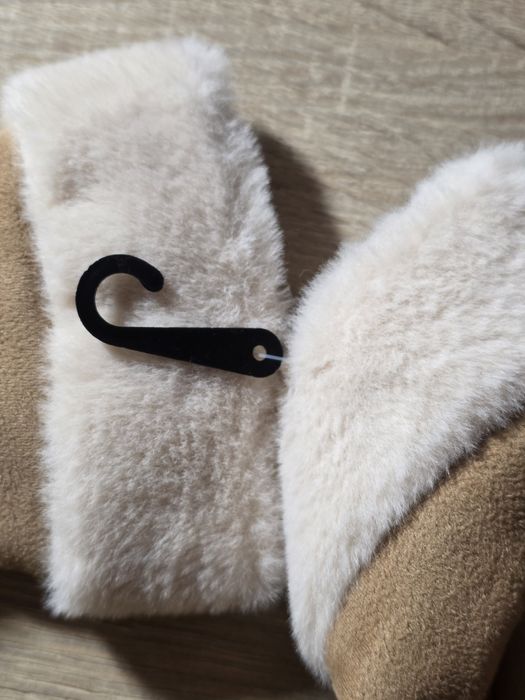 bezowe rękawiczki UGG