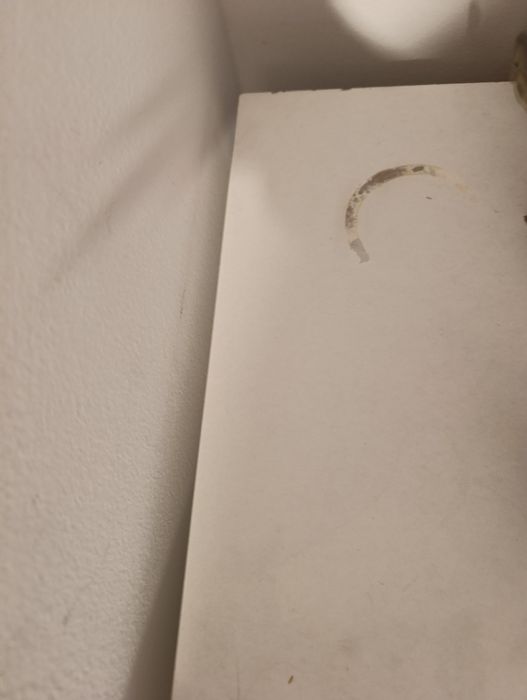 Aparador e mesa de sala