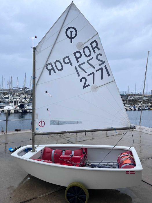 Vendo barco - Optimist Winner 3D Star - Vela Desportiva