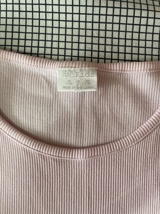 одяг для дівчинки 8-9 років (майка, кофтинка, штани, футболка, сукня)