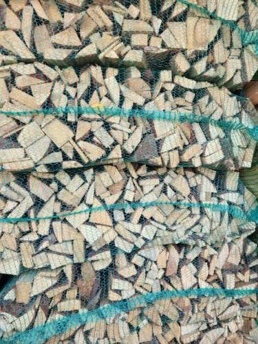 Drewno drzewo sosnowe suche rozpałkowe