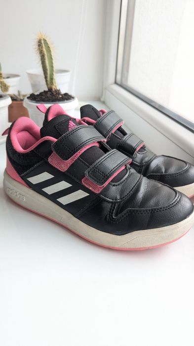 Кросівки Adidas для дівчинки 34 розмір