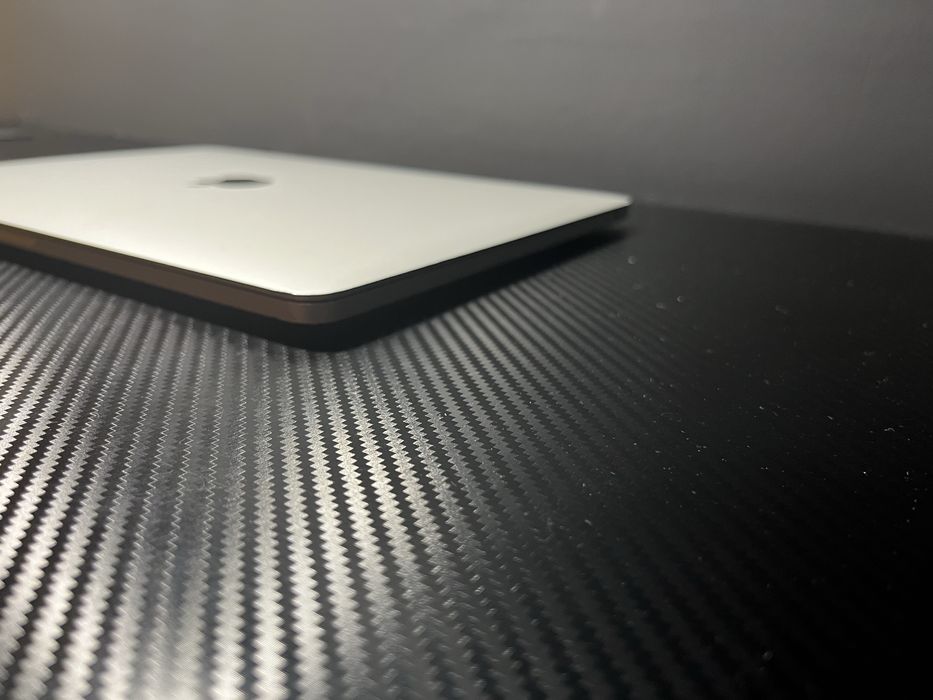 Mackbook,Macbook pro,Макбук про. терміново!!!