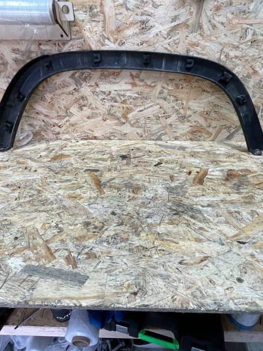 Арки пластикові Rivian