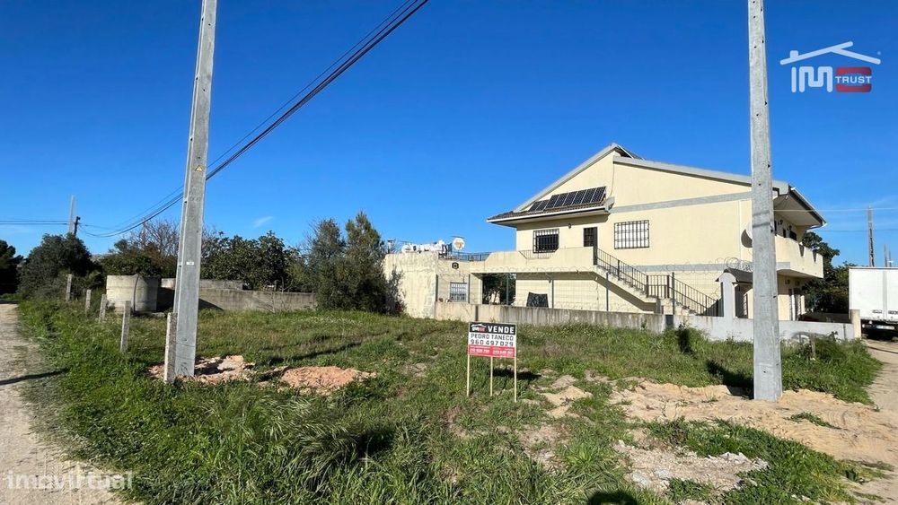 Lote de Gaveto Rústico 320m2 p/ Construção Moradia Isolada - Pinhal...