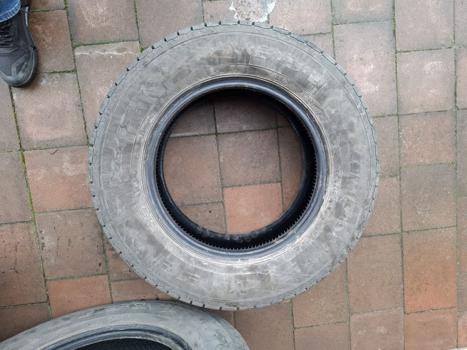 Opony zimowe 235 / 65 R16 M + S