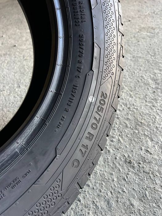 Шини 205/70 r17c Continental ContiVanContact 100 2021р (256)