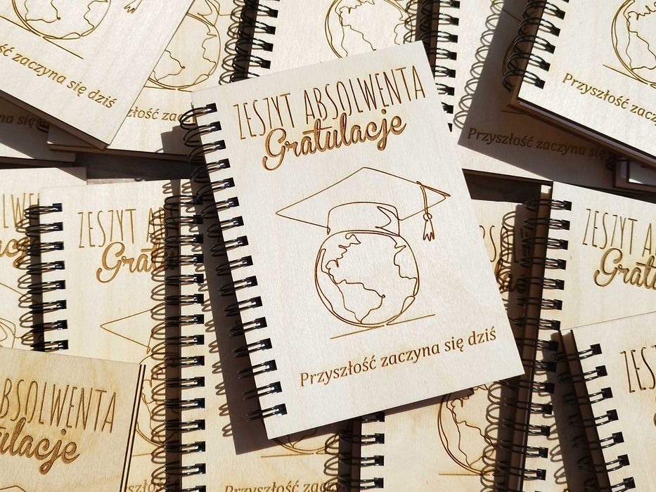 Drewniany notes absolwenta * Zakończenie roku szkolnego * Różne wzory