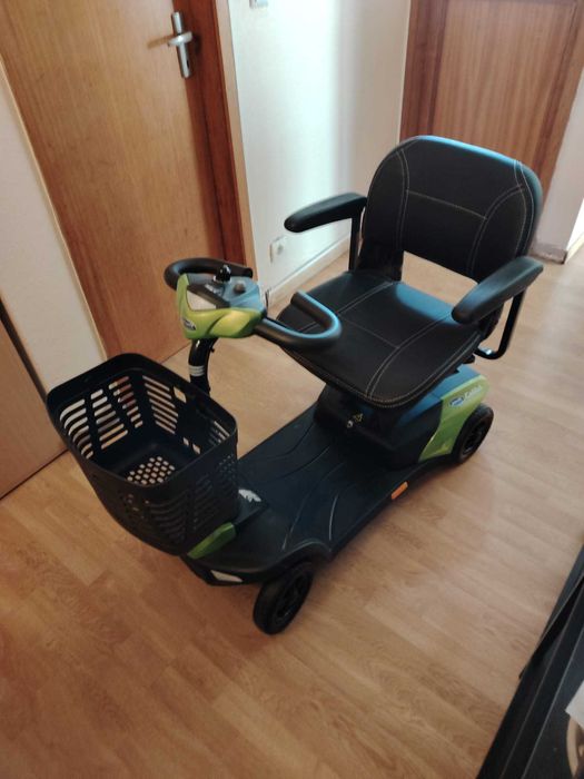 Micro Scooter Invacare NOVA