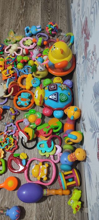 Погремушки ,грызуны детские,игрушки для детей