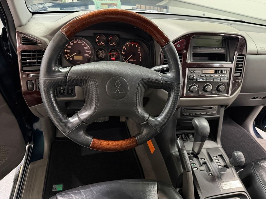 Mitsubishi Pajero 3.2 DI-D GLS ABS+CA