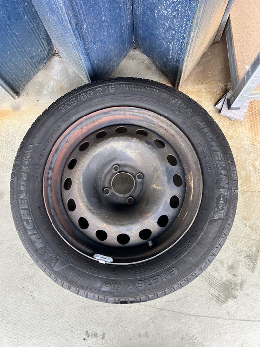 Jante de ferro 4x108+ pneu 205/60 R16