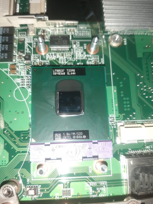 Procesor Intel Pentium Dual-Core T2390 1.86 GHz SLA4H Socket P