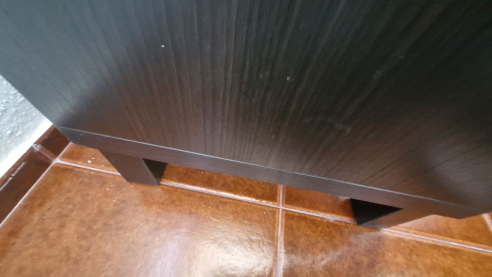 Móvel ikea com pés
