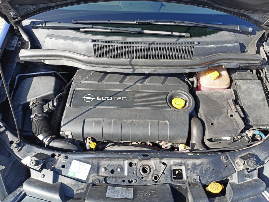 Opel Zafira B 1.9cdti 150km OPC line+ IRMSCHER