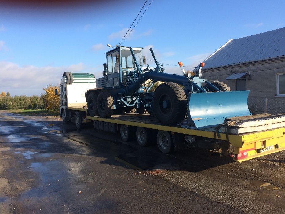 Transport niskopodwoziowy, niskopodwozie maszyn budowlanych rolniczych