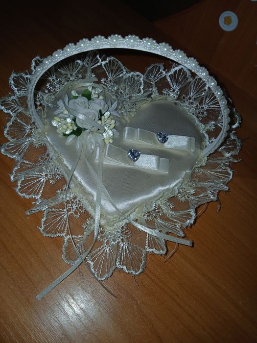 Продам новую подушечку под свадебные кольца