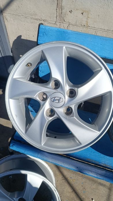 Титаны Hyundai i30 r15