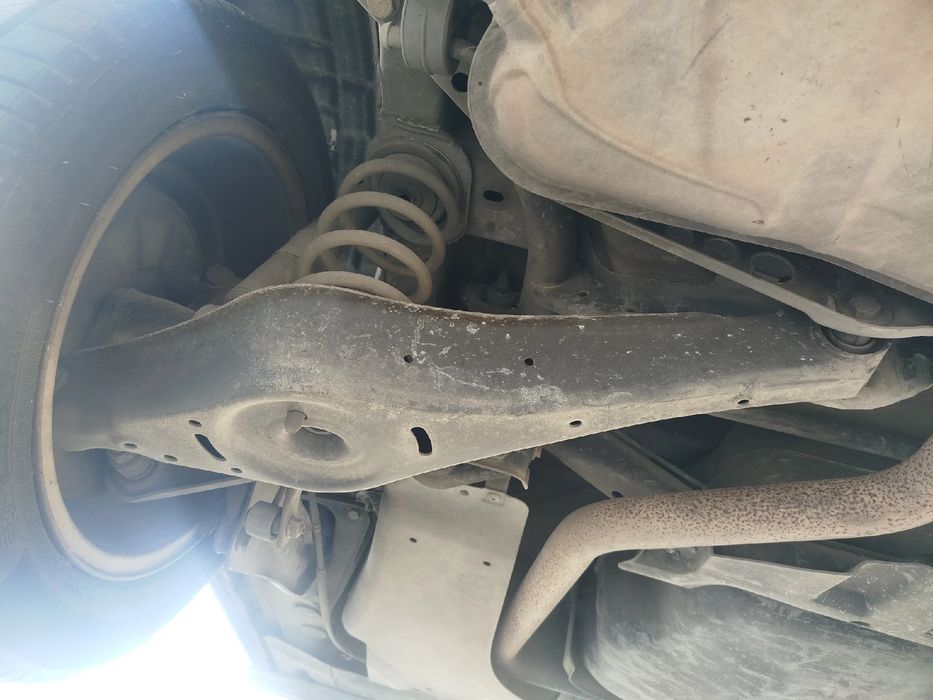 Braço de suspensão trás esquerdo AUDI A3 (8P1)