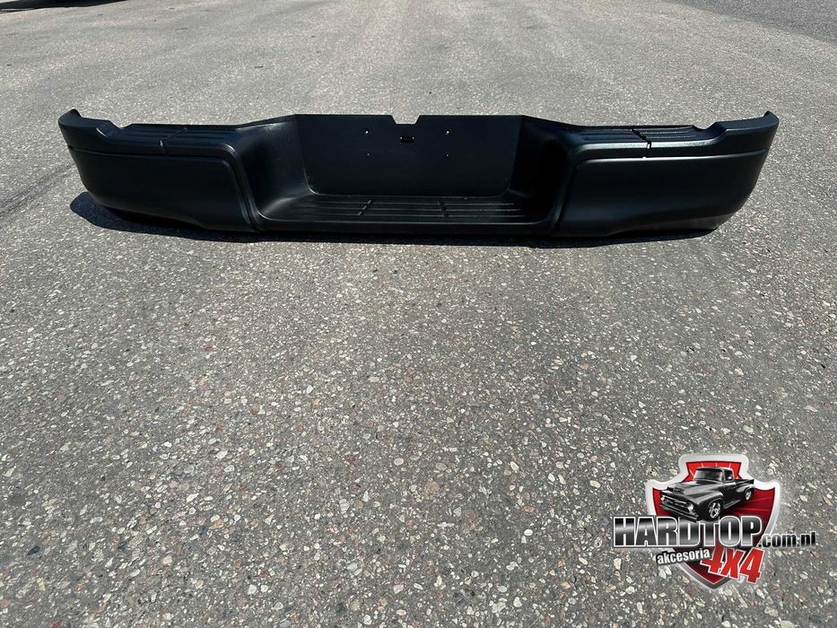 Zderzak Tył Tylny Toyota Hilux Bumper Nowy 2016+ Czarny