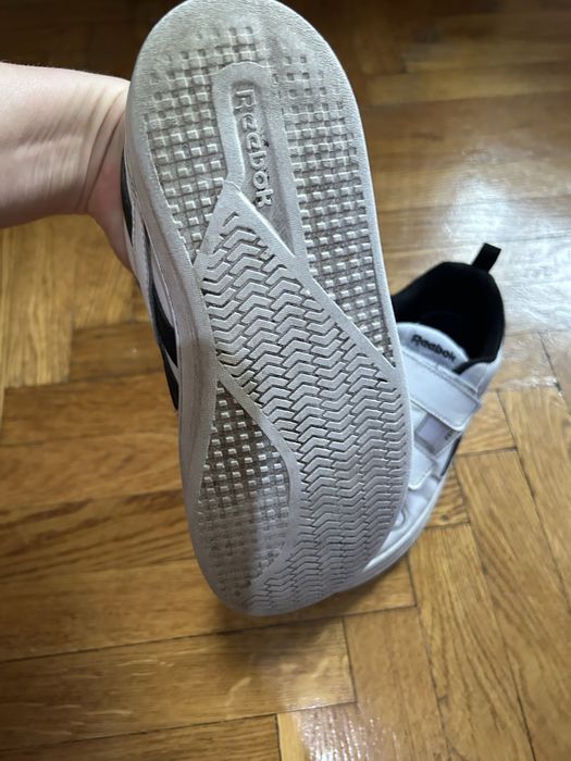 Reebok кросівки для хлопчика 33 розмір