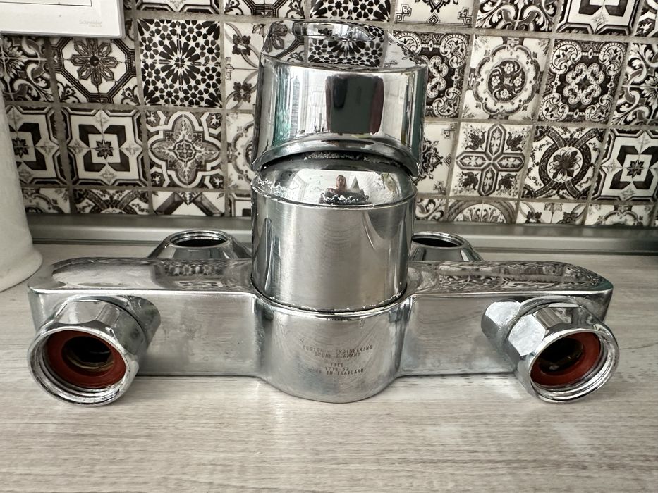 Смеситель для ванной Grohe оригинал( лейка и шланг в подарок)