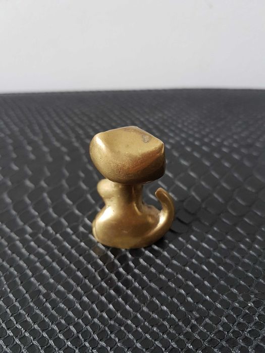 Vintage Mały antyczny mosiężny kot kotek waga 0,069kg