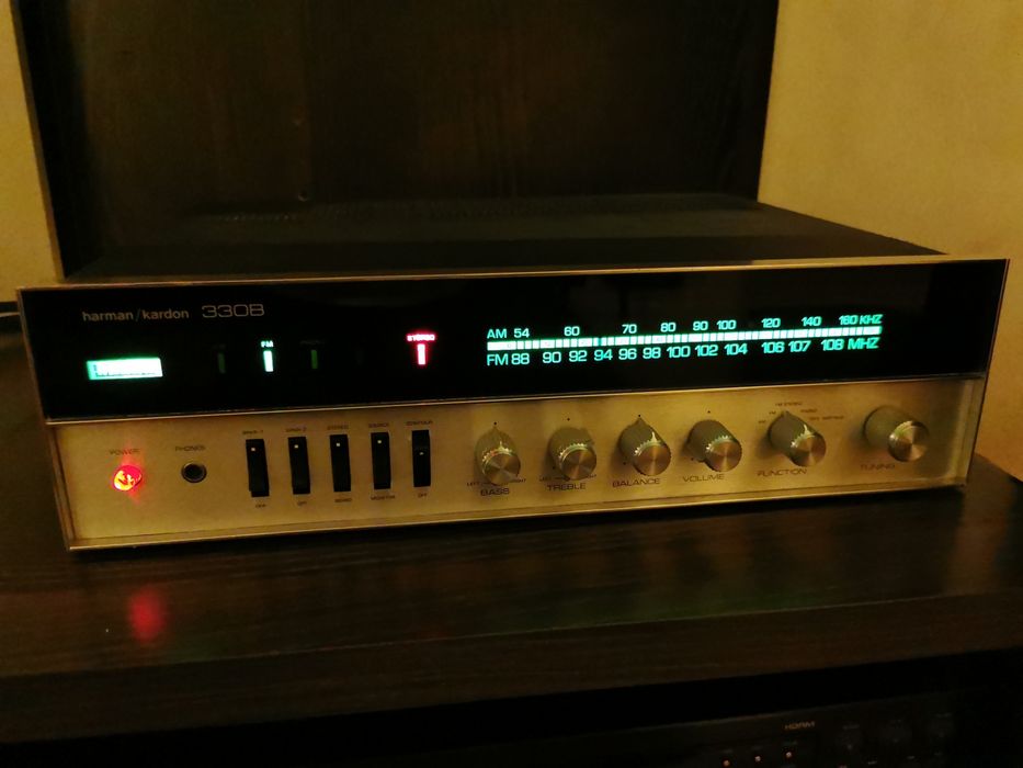 Amplituner Harman Kardon 330b