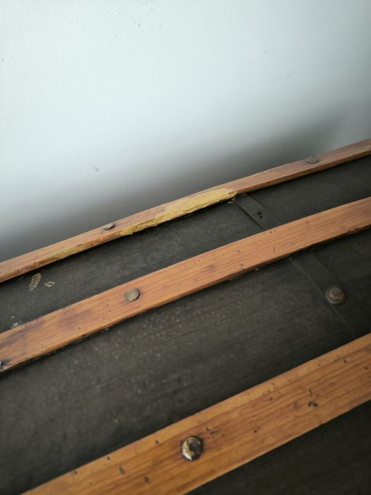 Baú vintage madeira escurecida