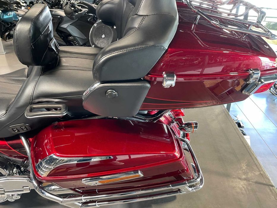 Road glide ultra CVO Full extras