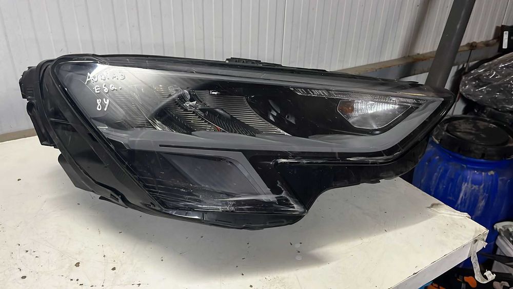 Farol LED Audi A3 S3 RS3 8Y Esquerdo