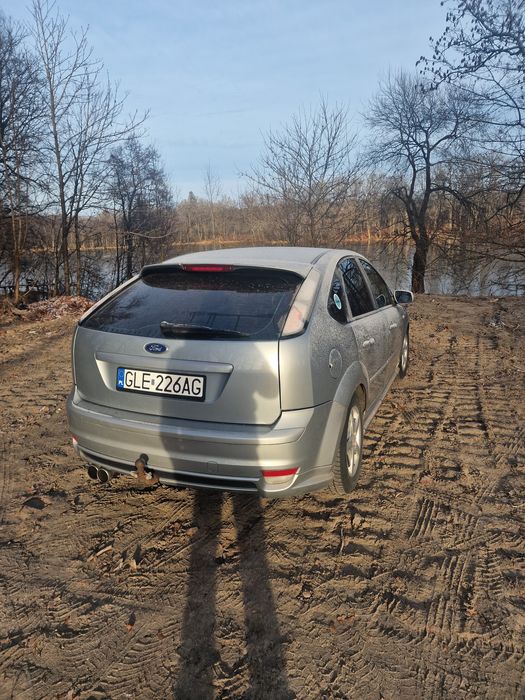 Ford focus benzyna 1.6