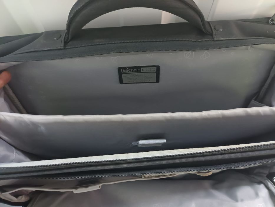 Mala para Portátil. Marca: Tech air.