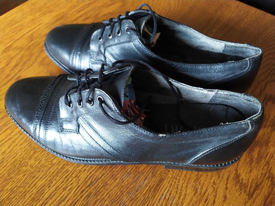 Buty wizytowe do garnituru czarne że skóry rozm. 41