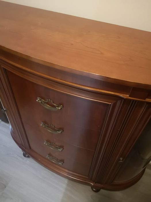 Cómoda bonita como nova