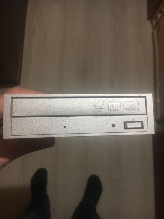 Продам комп‘ютерні приводи