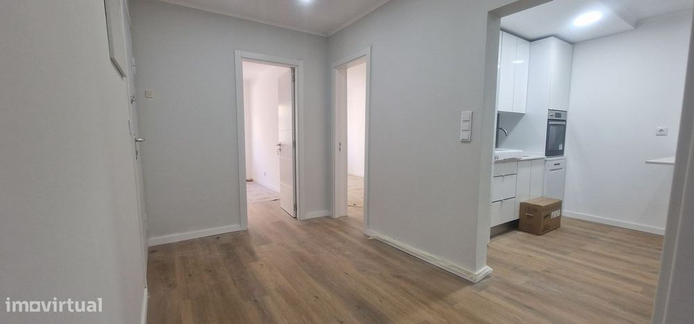 T2+1 Remodelado com Terraço junto às Portas de Benfica e Novo Aldi