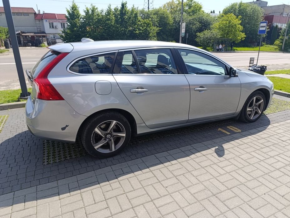 Продаж Volvo V60