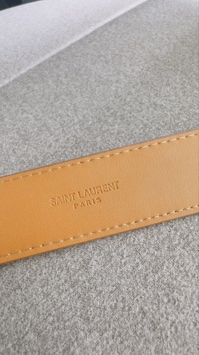 Cinto Saint Laurent - Muito bom estado - 100cm