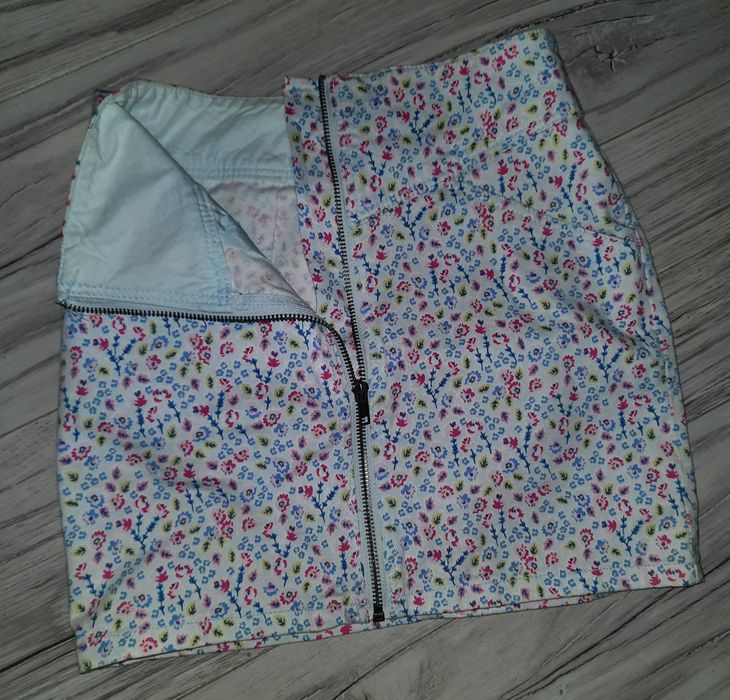 Spódnica mini ołówkowa/ H&M / r.XS