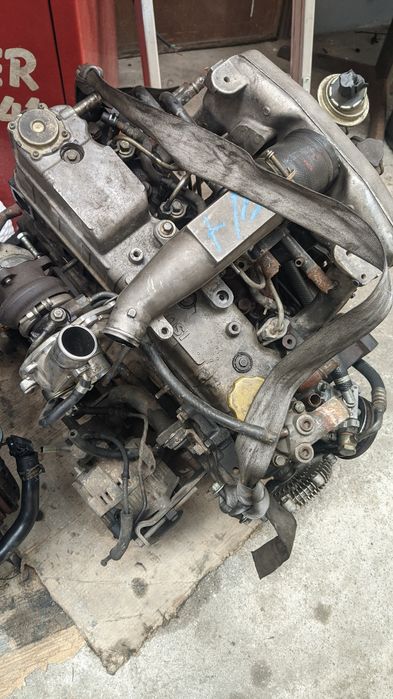 Motor Isuzu 2.8 (peças)
