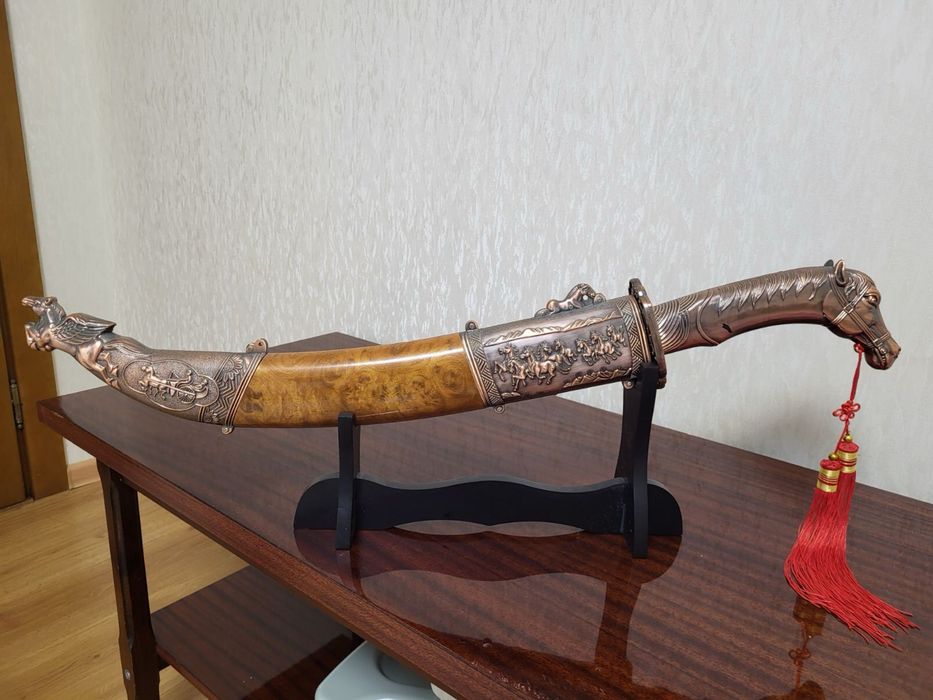 Продам шаблю сувенірну