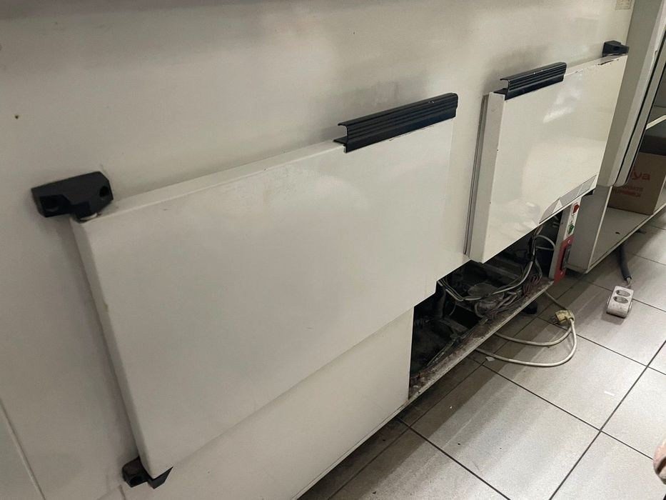 Холодильна вітрина Cold