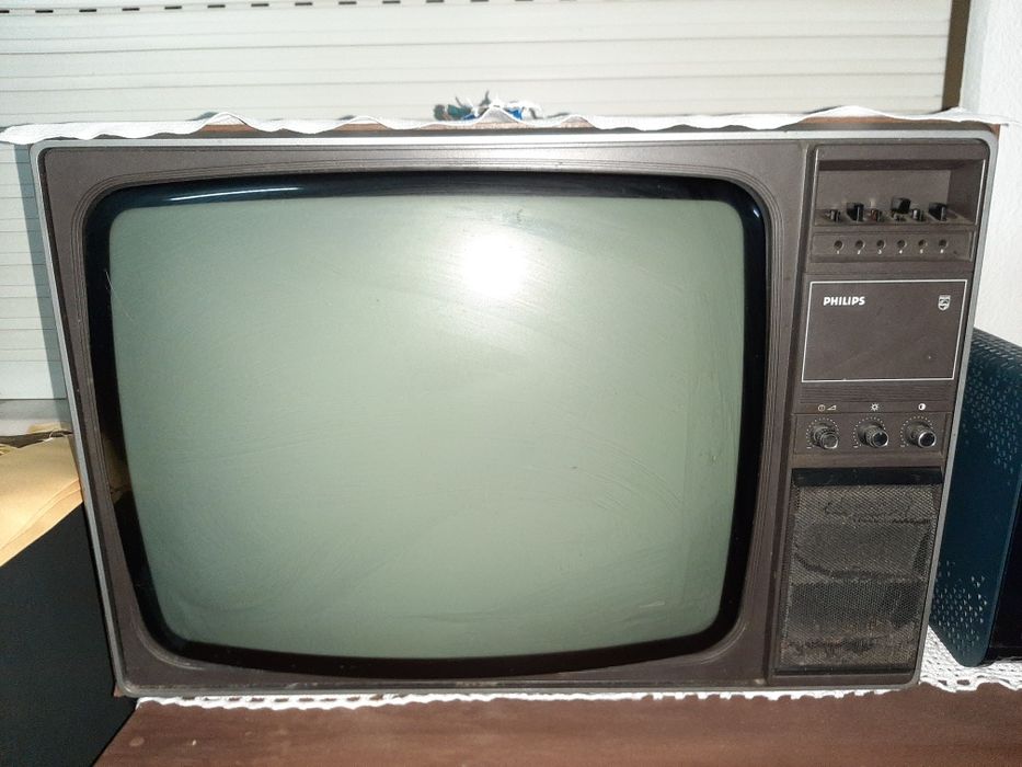 Televisão a preto e branco Philips