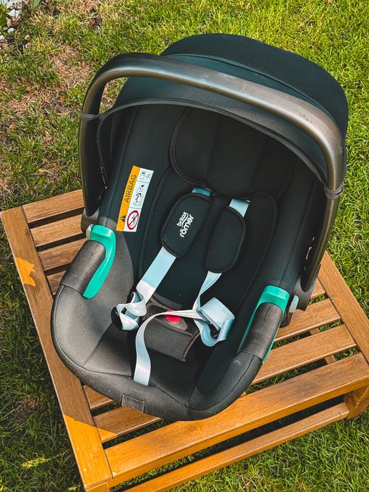 Fotelik Britax romer baby safe 3 I-size z bazą isofix