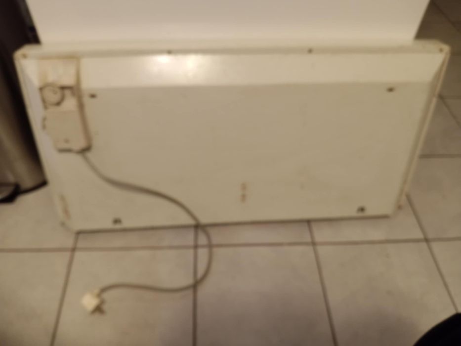 Grzejnik elektryczna z termostatem