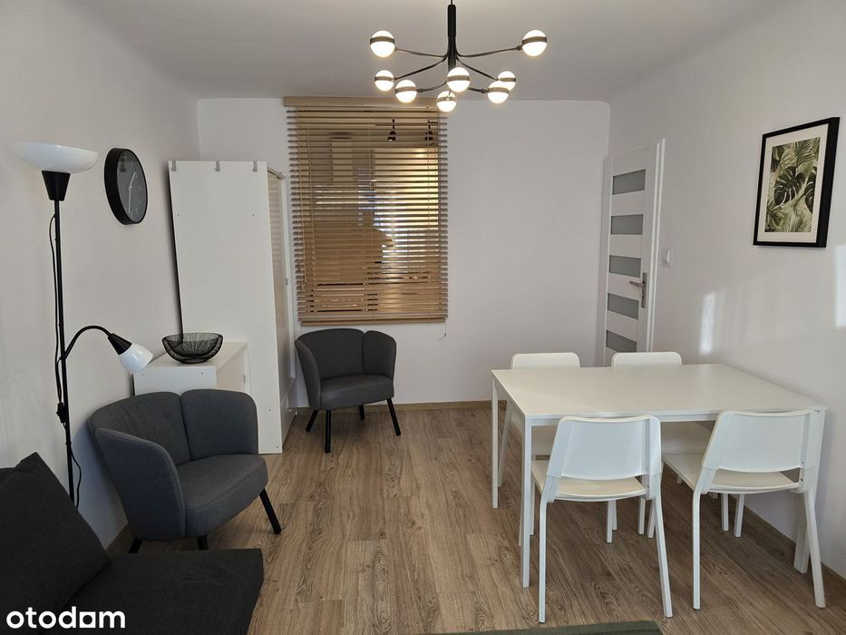 Grzybowska 9 | 3 Pokoje | 48 M² | Winda | Centrum