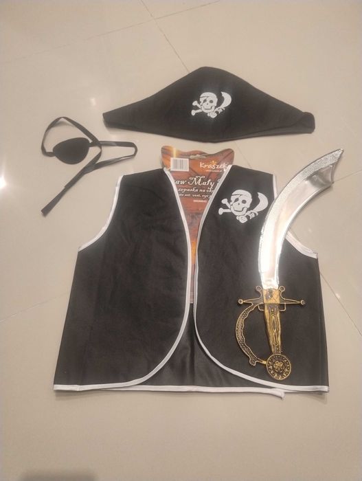 Strój małego pirata  - zestaw na bal przebierańców