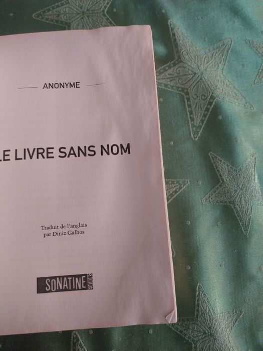 Le livre sans nom. Portes incluídos